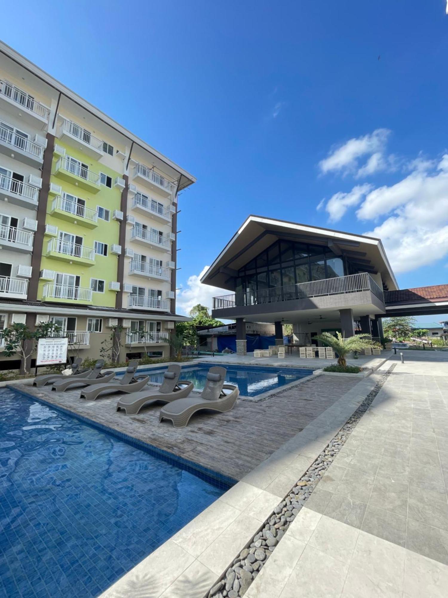Travelers Delight Amani Grand Resort Residences 3-5Mins From Airport 막탄 외부 사진
